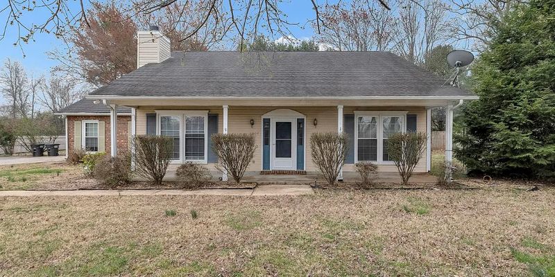Murfreesboro House: 5905 Franklin Rd