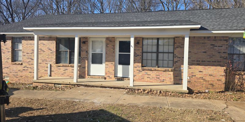 Jackson House: 43 Rushwood Dr