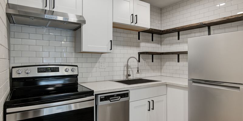 Phoenix Townhome: 1606 E Catalina Dr