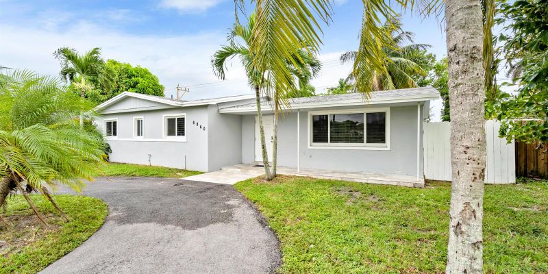 Hollywood House: 6860 Tyler St