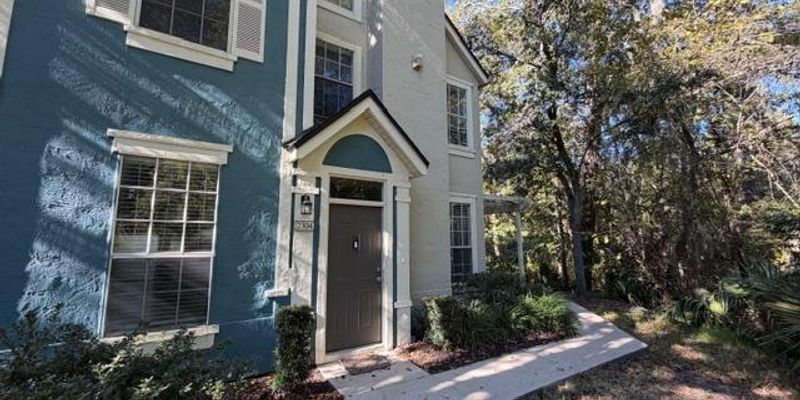 jacksonville House: 13703 Richmond Park Dr N 2304