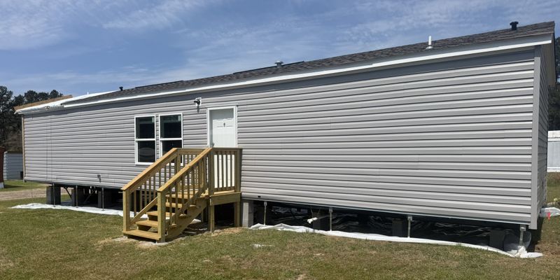 Bay Minette House: 15931 Pine Grove Rd Ext W