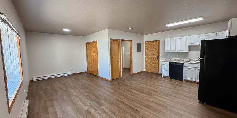 Beulah Apartment: 117 Main St W