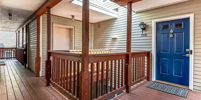 Norfolk Condo: 1301 Hampton Blvd