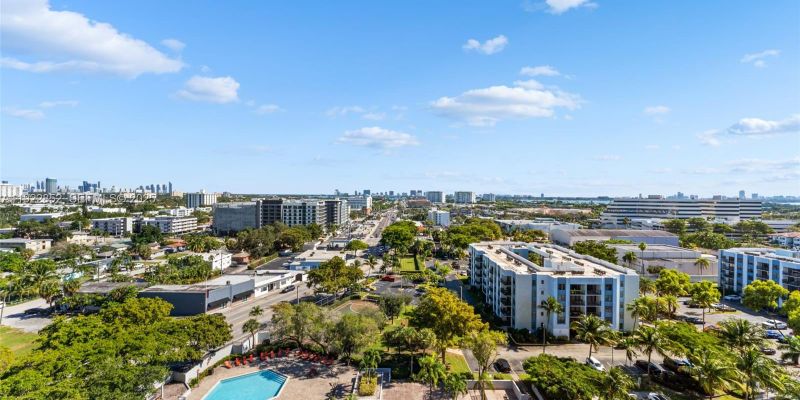 North Miami Apartment: 1470 NE 123rd St