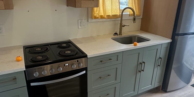 Old Orchard Beach Apartment: 102 Saco Ave