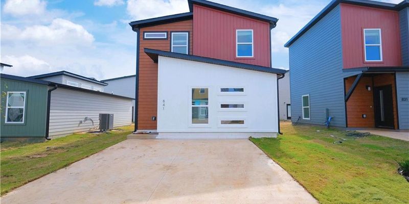 Centerton House: 840 Ventnor Ave