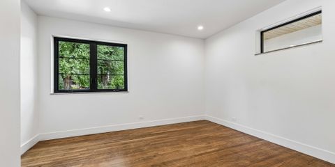 34-web-or-mls-669 E. 8th ave -34.jpg