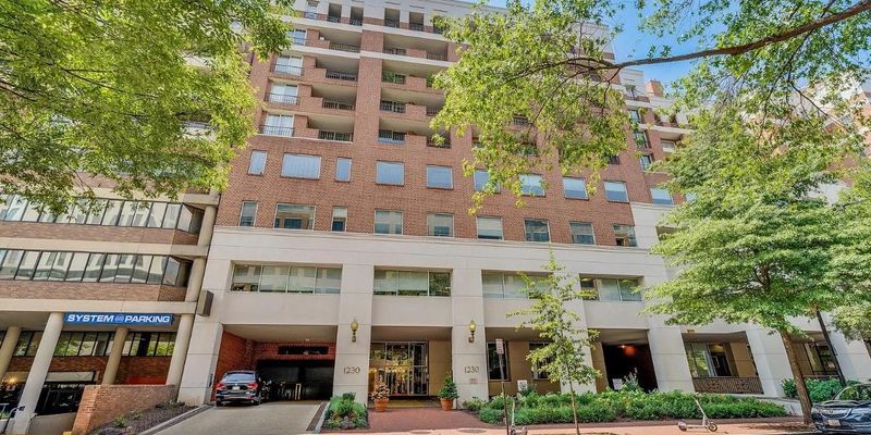 Washington Apartment: 1230 23rd St NW