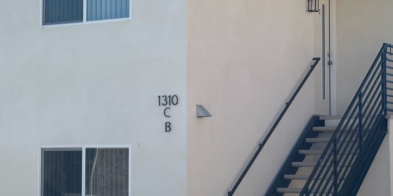 Gardena Apartment: 1308 W 164th St