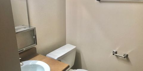 Downstairs Bathroom 1.jpg