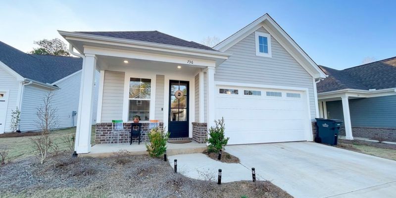 Oxford House: 736 Turkey Oak Cv