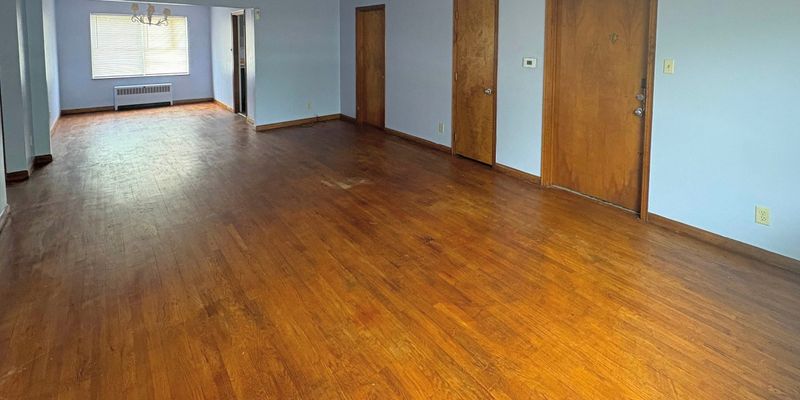 Dayton Apartment: 2421 Riverside Dr