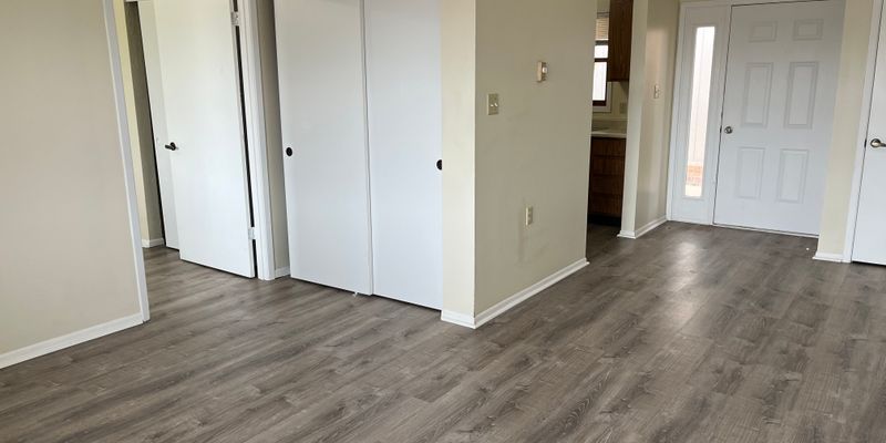 Anthony Apartment: 120 N 4th Ave