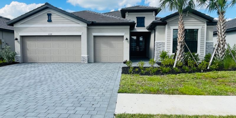 Fort Myers House: 11128 Canopy Loop