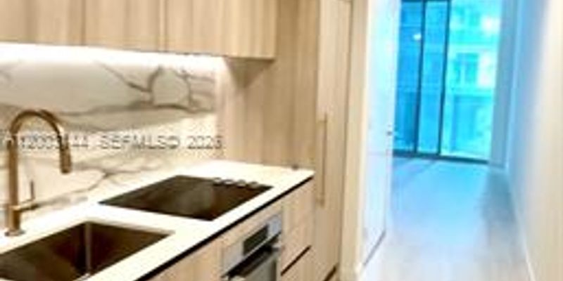 Miami Condo: 77 SE 5th St