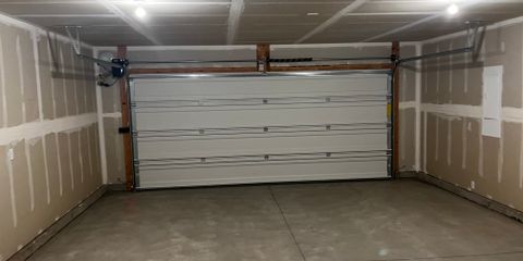 09 Farley Garage.jpg