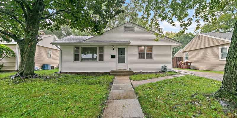 Rockford House: 2107 Paradise Blvd.