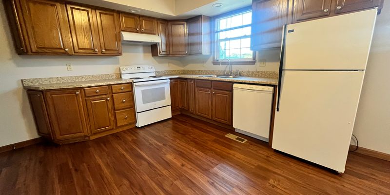 Huntington Townhome: 975 Dugan St