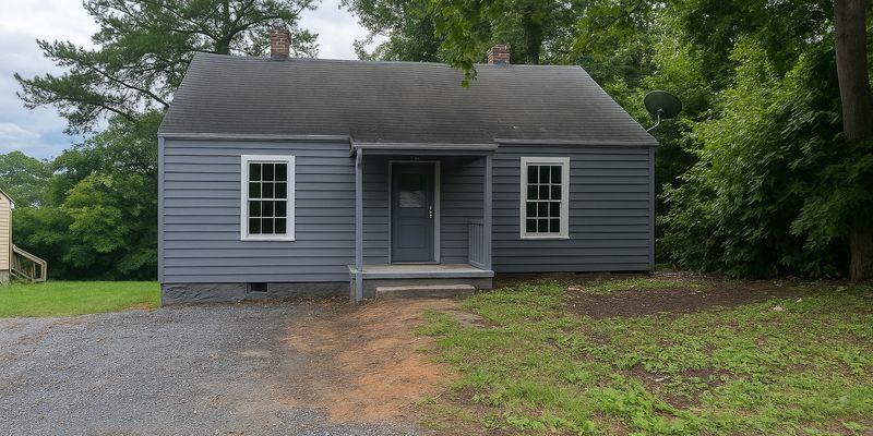 Brookneal House: 105 Ridge St