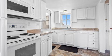 07-121 3037 Swan Lake Rd NE.jpg