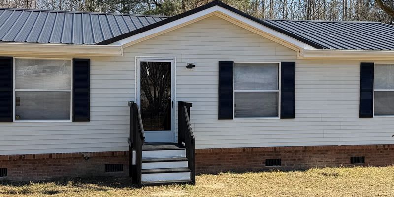 Jefferson House: 1103 Long Branch Church Rd