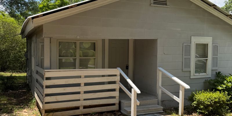 Auburn House: 517 Vickerstaff St