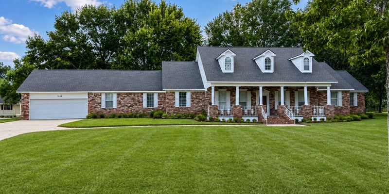 Boyce House: 7565 LA-1