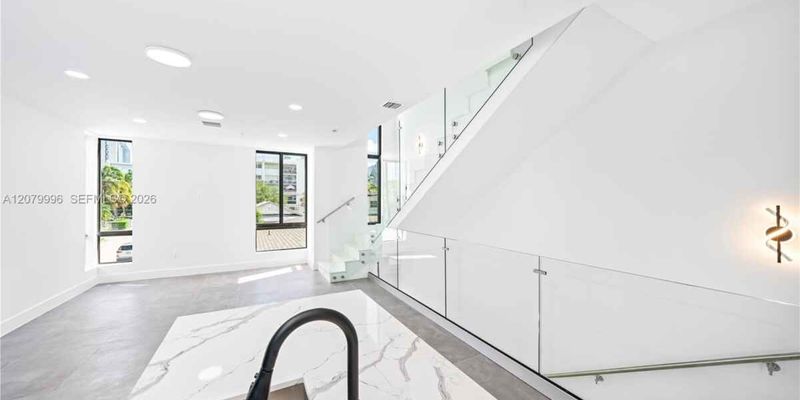 Miami Townhome: 526 SW 2nd St