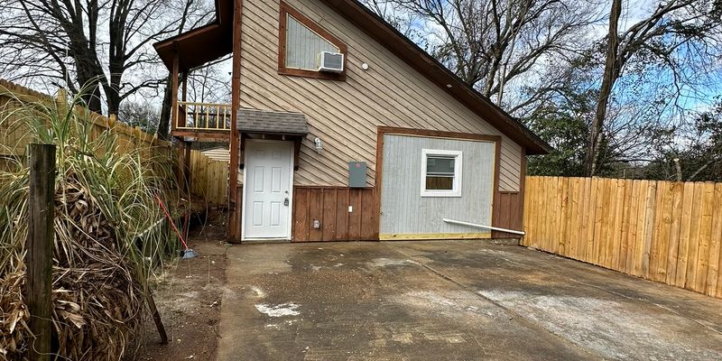 Montgomery Townhome: 643 Plantation Way