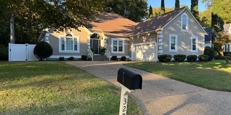 Newport News House: 329 Woodbrook Run