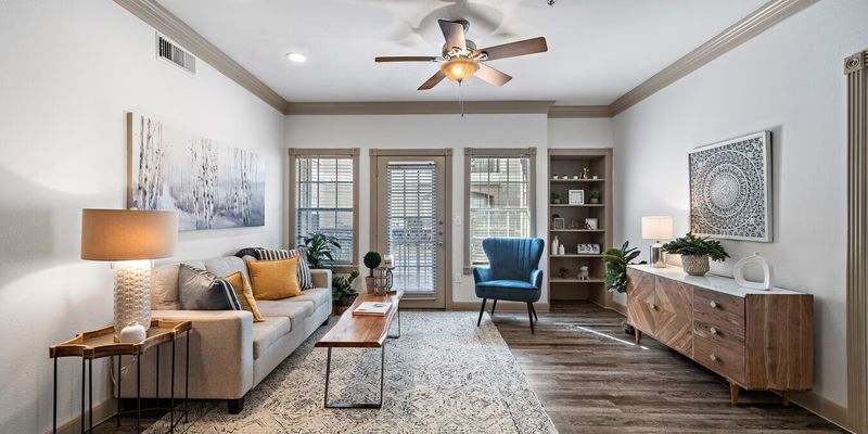 Houston Apartment: 8882 Westheimer Rd