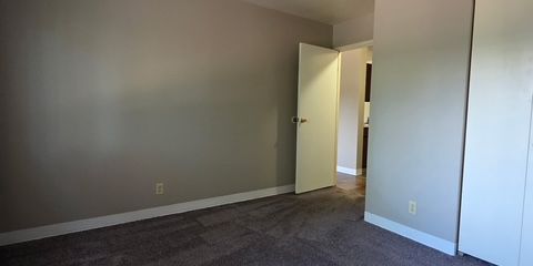 Bedroom 1.JPG