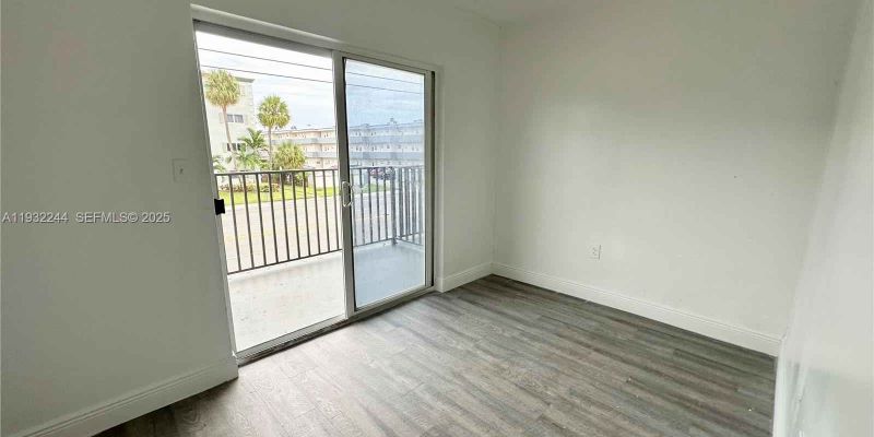 North Miami Apartment: 13455 NE 6th Ave