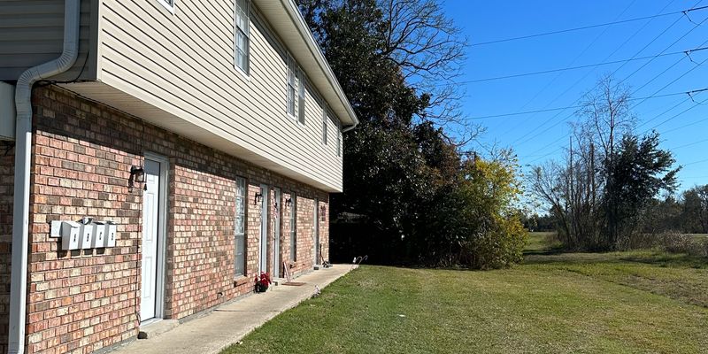 Westwego Apartment: 1413 Central Ave