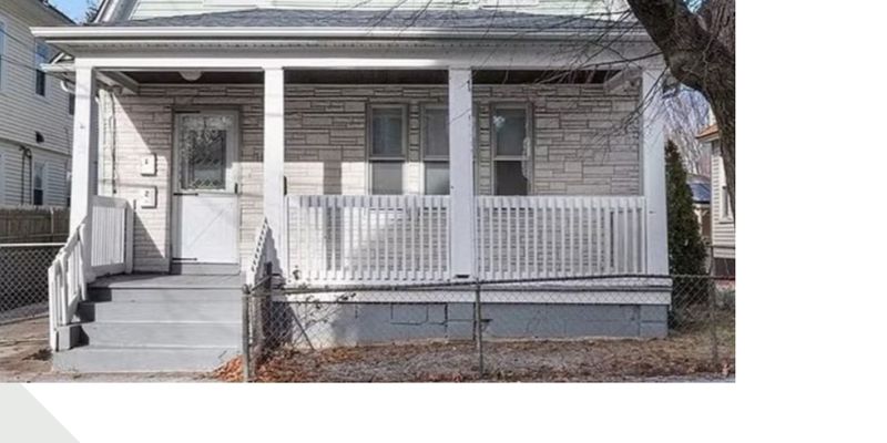 Providence Apartment: 71 Marion Ave N