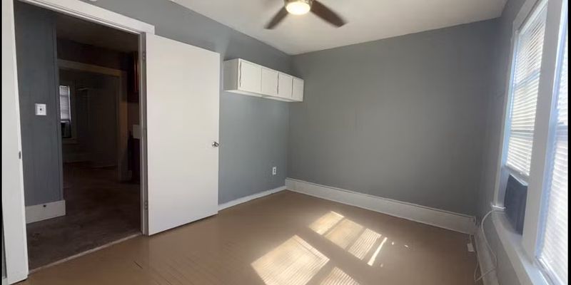 Denton Apartment: 1116 N Bell Ave
