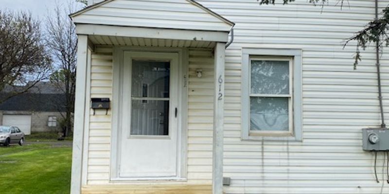 Marion Townhome: 608 - 612 Universal Ave