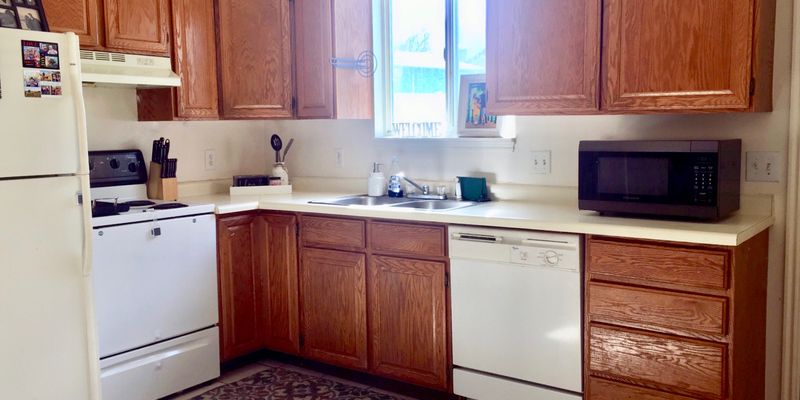Kaysville Apartment: 692 N 400 W