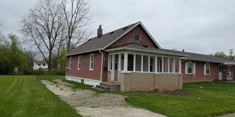 Inkster House: 4167 Isabelle Street