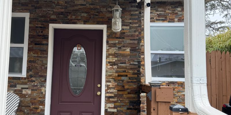 Middle River House: 1304 2nd Rd