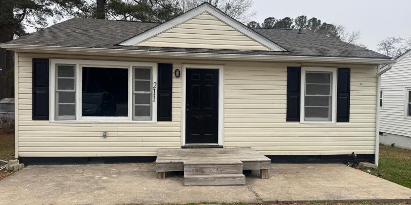 Henderson House: 211 Jane Ave