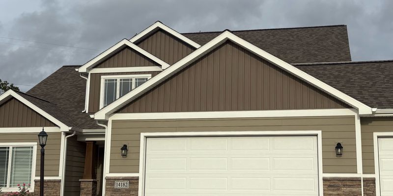 Fort Wayne House: 14182 Escondida Cv