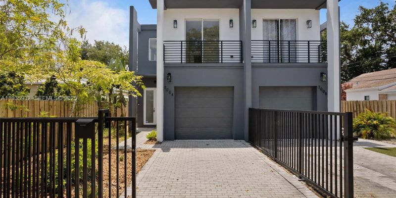 Miami Townhome: 7004 NE 5th Ave