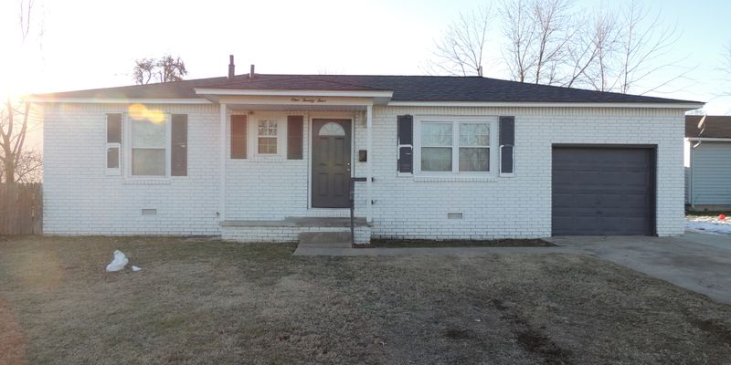 Tulsa House: 124 S 41st W Ave