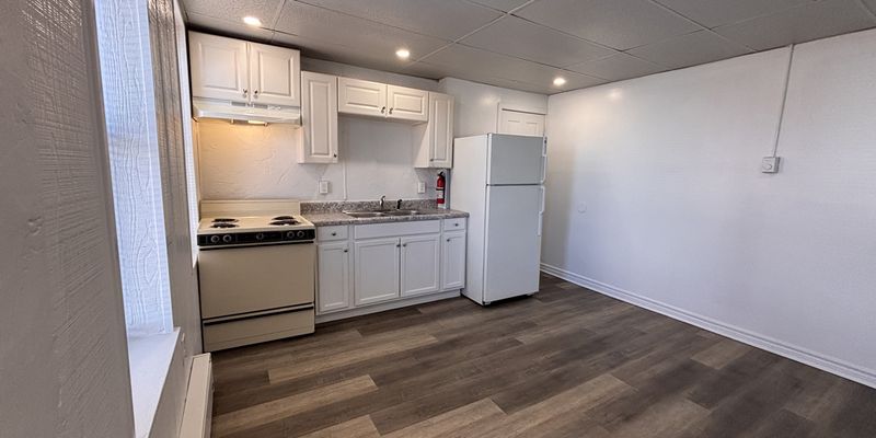 York Apartment: 208 S Duke St