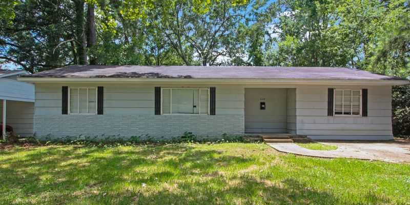 Jackson House: 515 Woodward Ave