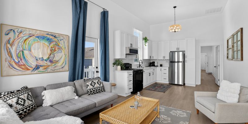 New Orleans Apartment: 3324 S Saratoga St