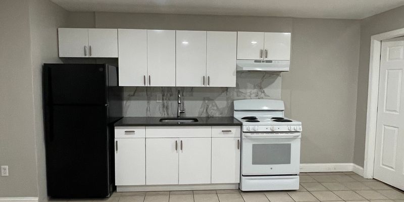 Newark Apartment: 726 S 15th St