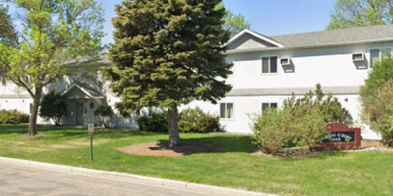 Moorhead Apartment: 1203 34th St Cir S